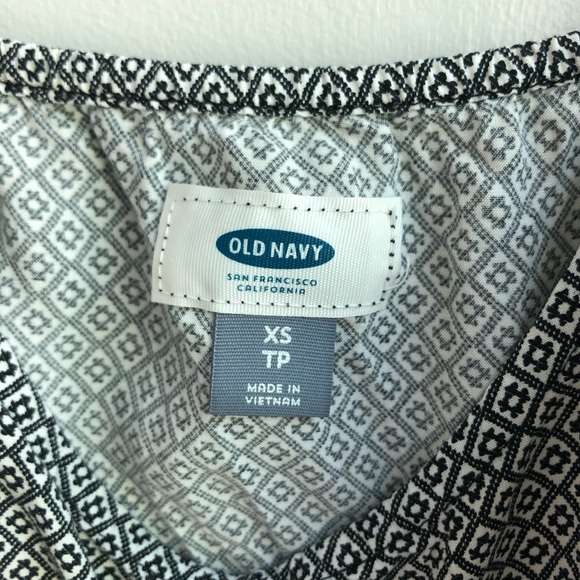 OLD NAVY Spaghetti Strap Dress - Picture 3 of 5